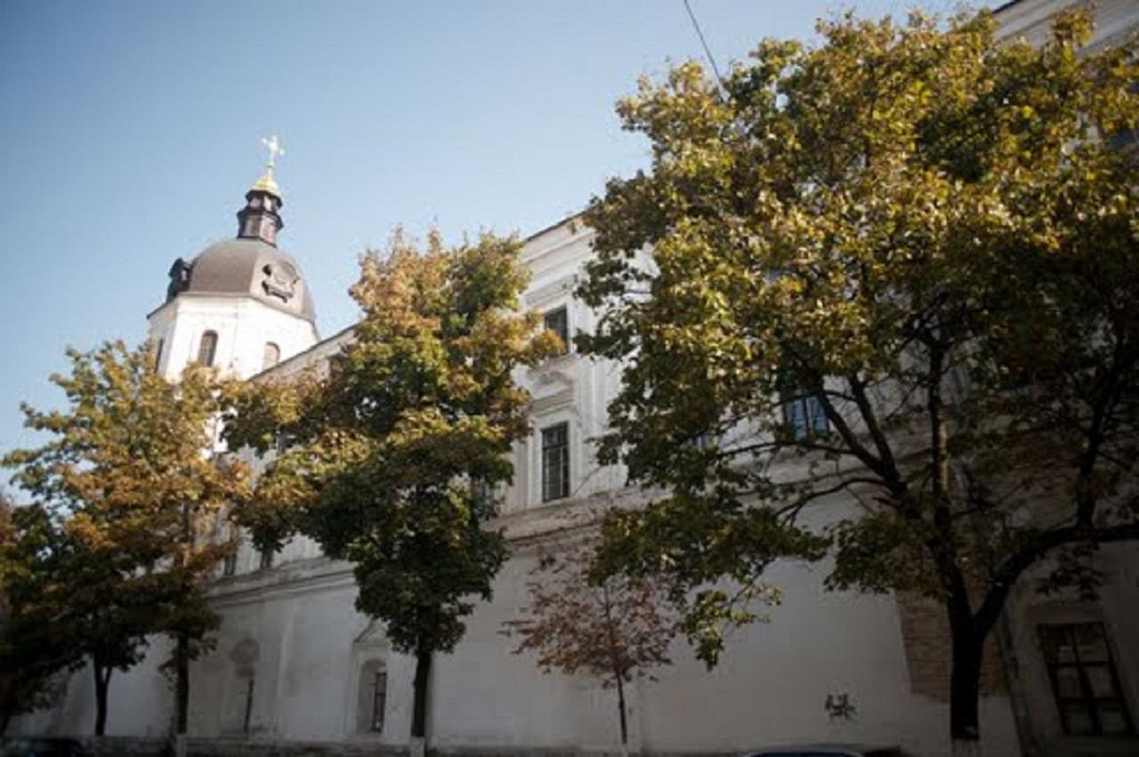 Podil Apart Near Poschtova Square History Center Kiev Luaran gambar
