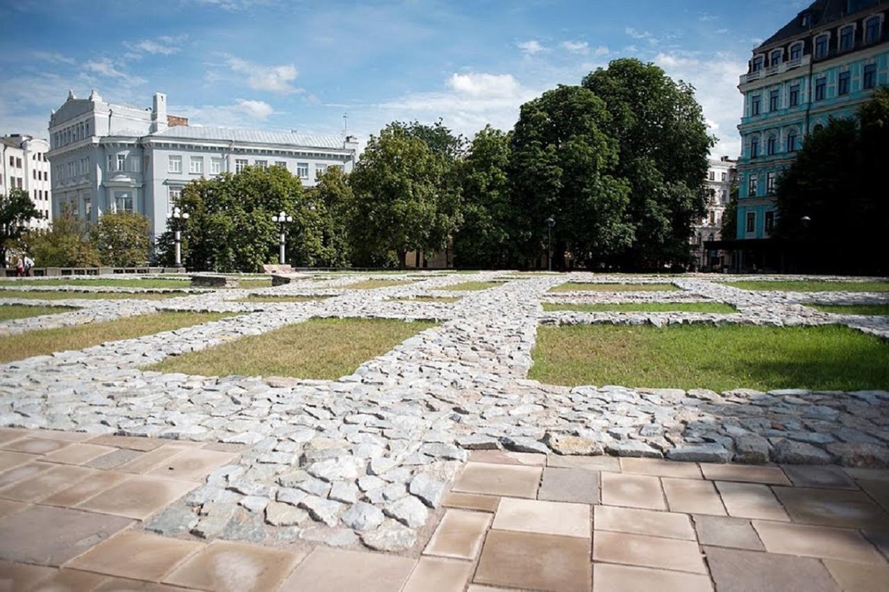 Podil Apart Near Poschtova Square History Center Kiev Luaran gambar